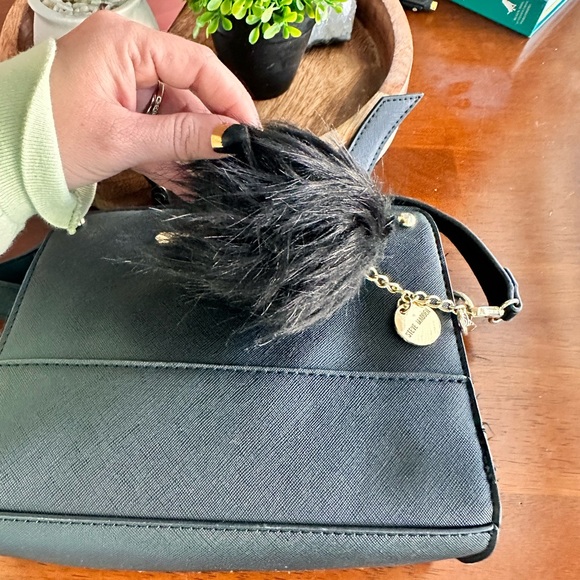 Black cross bag with Pom Pom - Picture 3 of 4